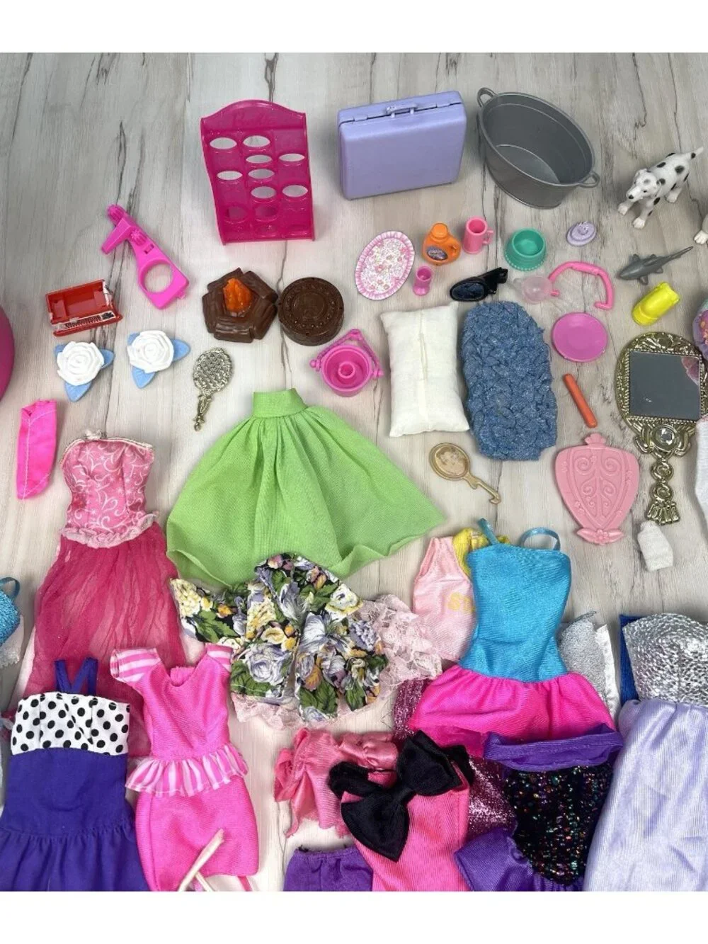 90s VTG 107pc Lot Mattel BARBIE CLOTHES & Accessories + 1991 Accessory Case